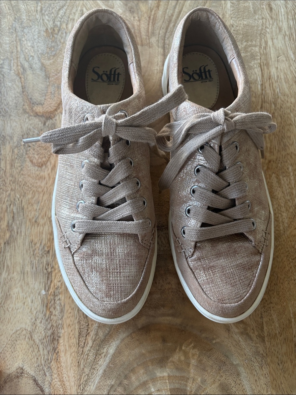 Söfft Rose Gold Metallic Lace-Up Sneakers